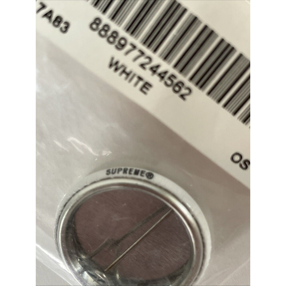 Supreme FTP Pin/Button (Spring 2017) - Picture 4 of 4